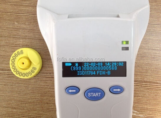 FOFIA قارئ محمول باليد من البلاستيك المتين RFID مع شاشة OLED مقاس 128 × 32 / USB للاستخدام طويل المدى للحيوانات الأليفة والمزرعة / المزرعة